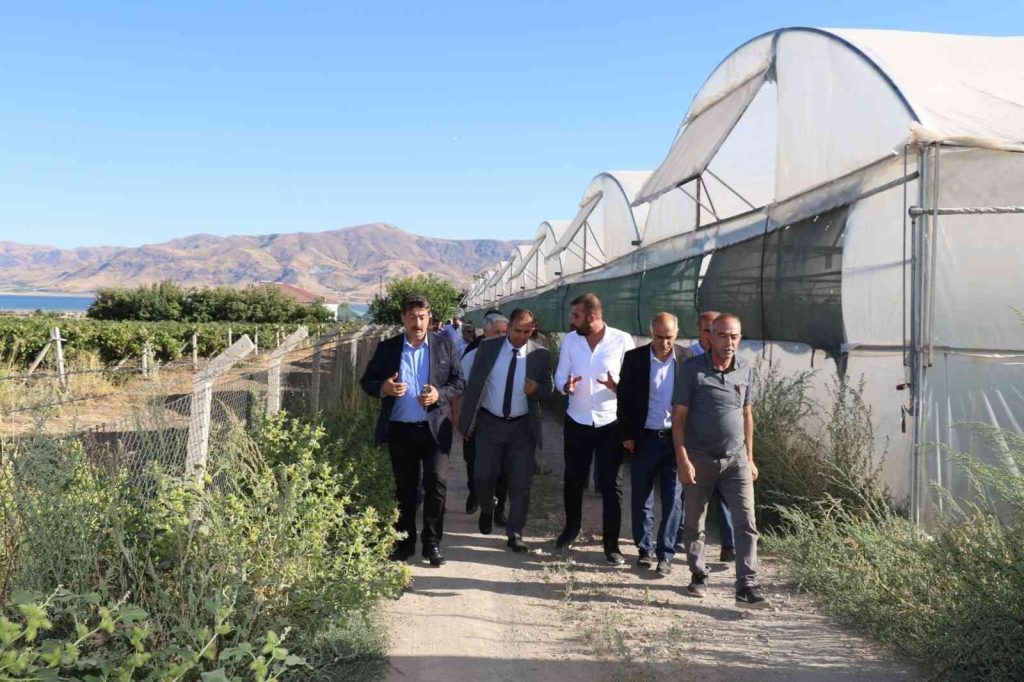 Elazığ’da sera üreticileri bilgilendirildi