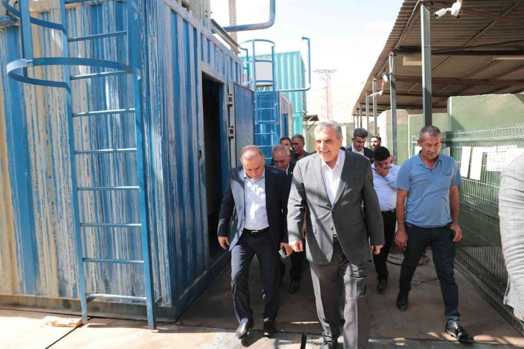 Eyübiye’de kötü kokuya çözüm çalışmaları sürüyor