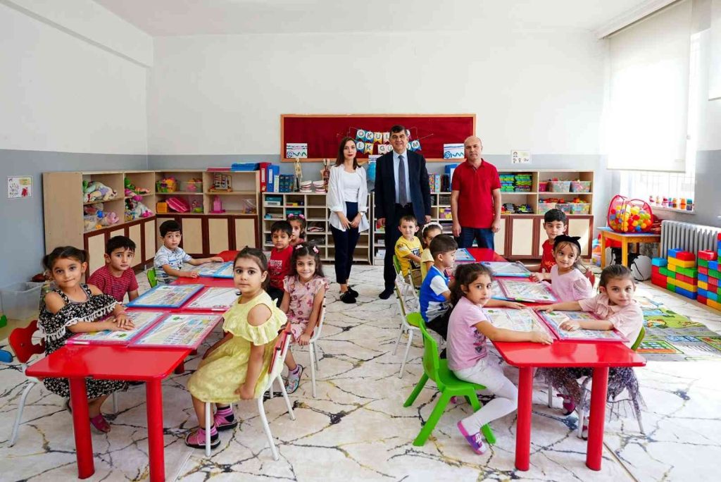 Fadıloğlu, ana sınıfı öğrencilerini ziyaret etti