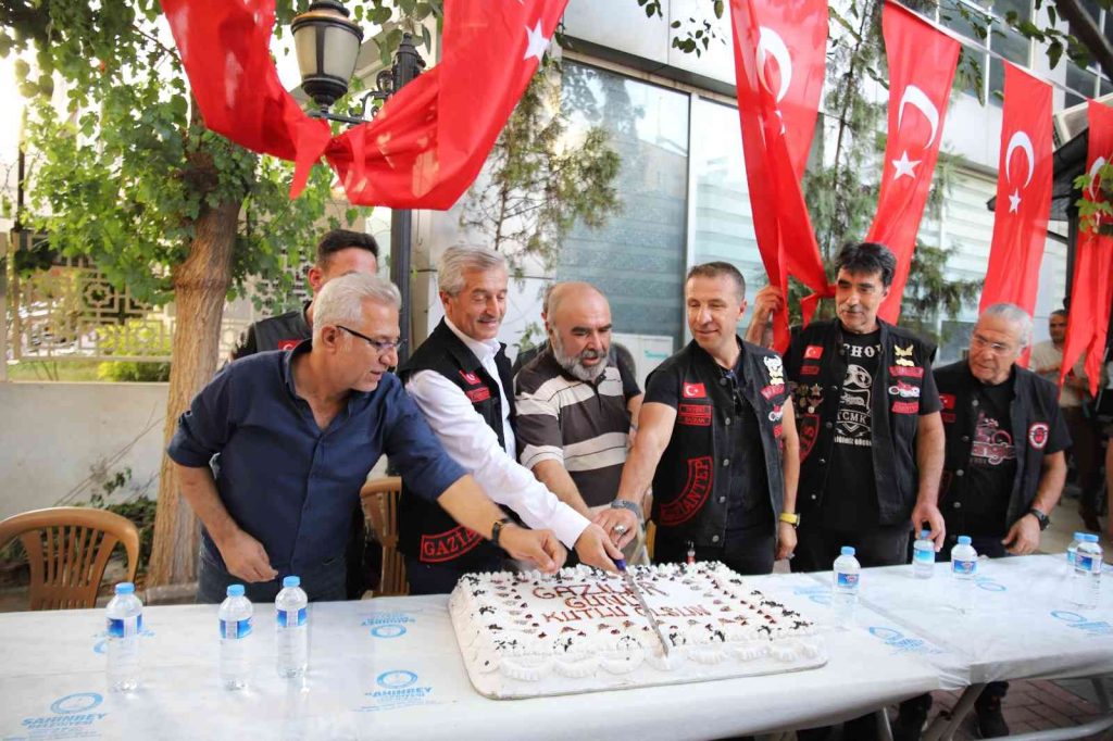 Gaziler için tur attılar