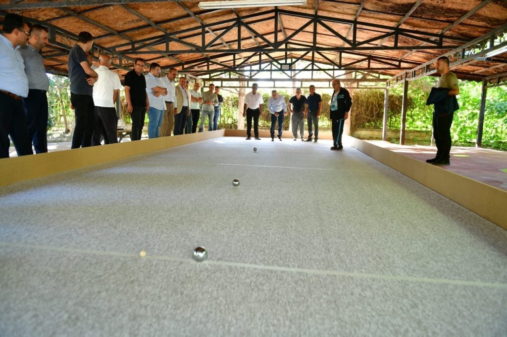 Huzurevine Bocce sahası