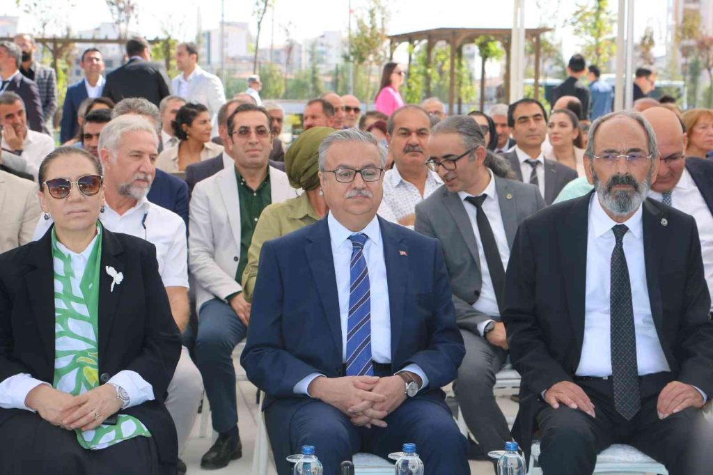 İş adamı Raif Türk Diyarbakır’da okul yaptırdı