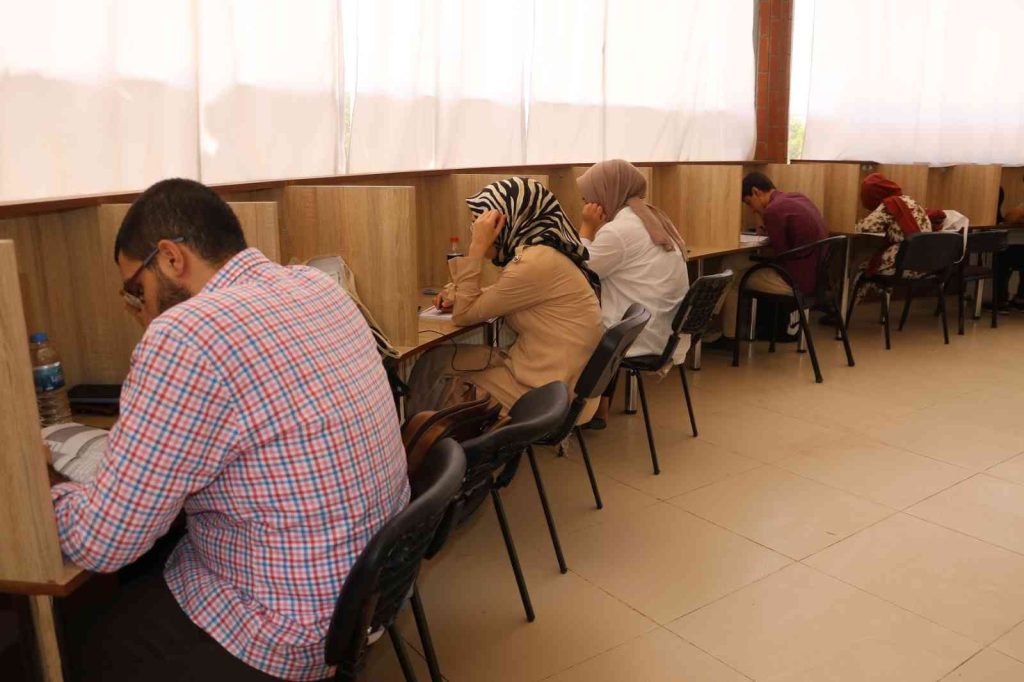 Karaköprü’de gençlerin ders çalışma yeri okuma evleri oldu