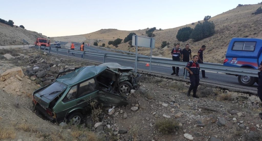 Kontrolden çıkan otomobil takla attı: 2 yaralı