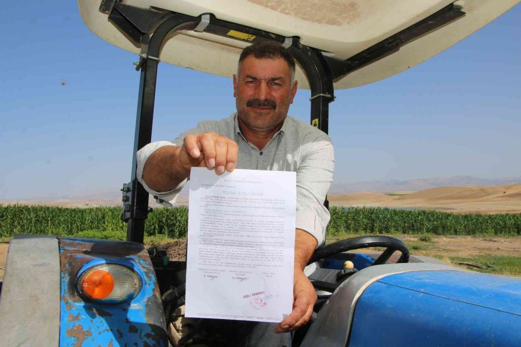 Köyden çıkmadığı traktörüne İstanbul ve Erzincan’dan 6 ceza geldi