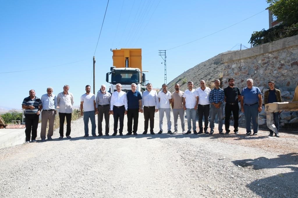 Orduzu’da 5 sokağa daha sıcak asfalt