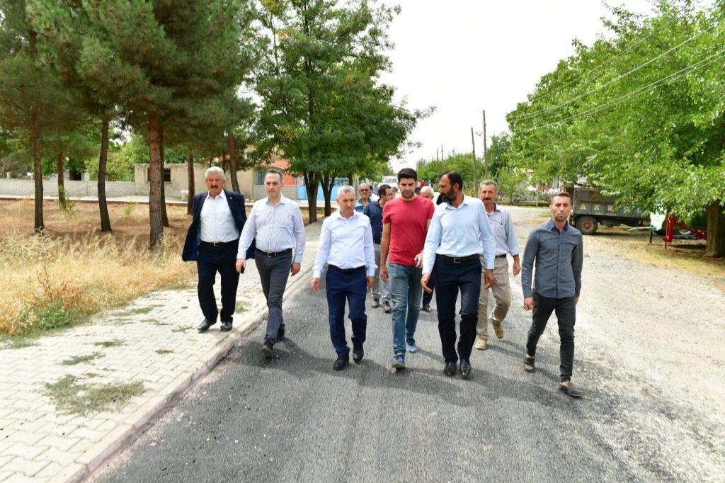 Örnekköy’de yollar örnek oluyor