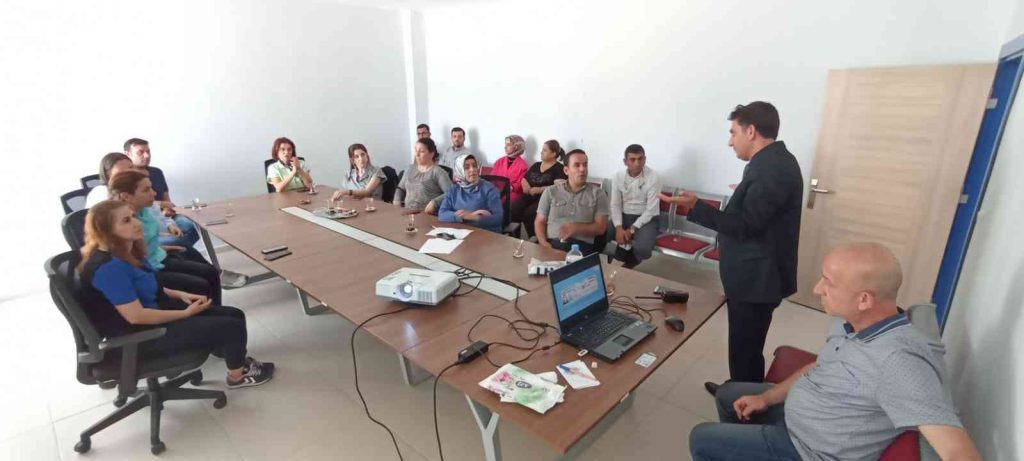 Polisten nüfus müdürlüğü personeline eğitim