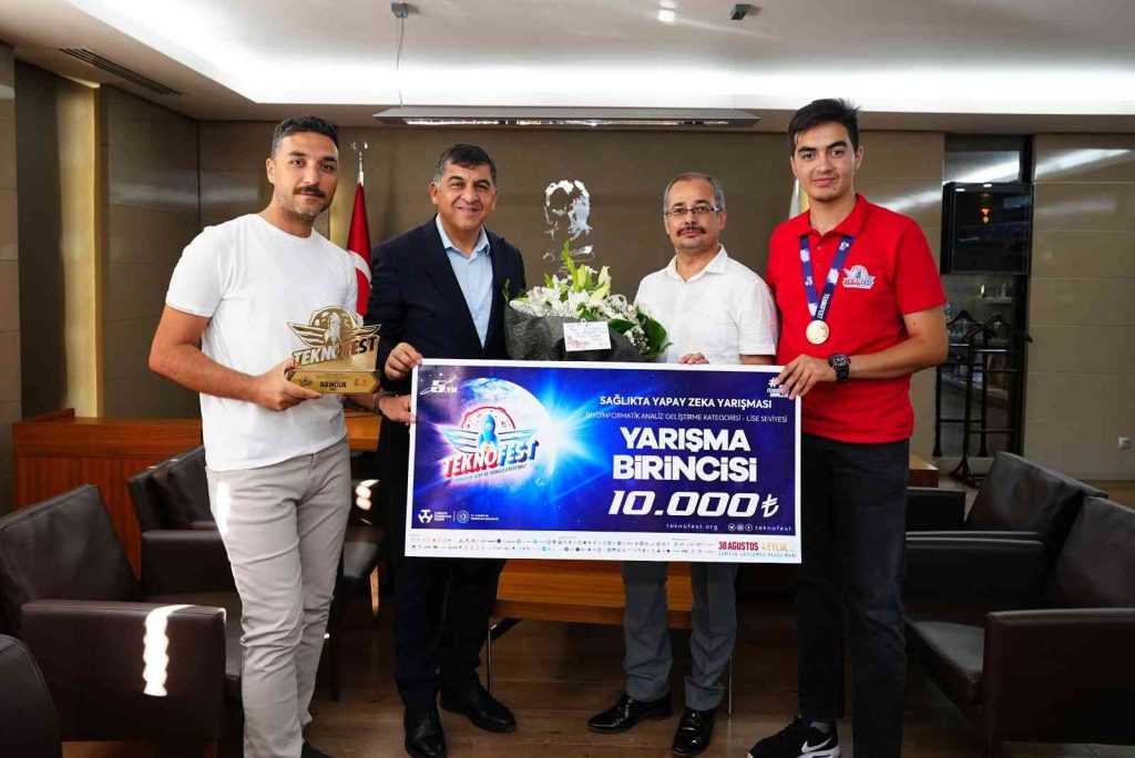 Şampiyondan Başkan Fadıloğlu’na ziyaret