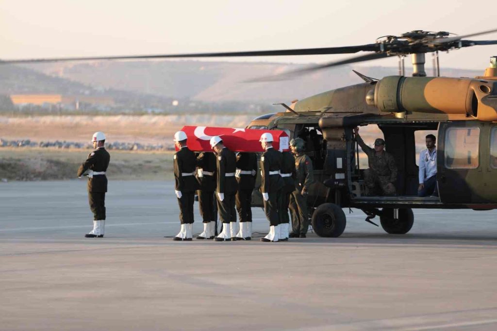 Şehit Sözleşmeli Er İsmet Aytek Gaziantep’te gözyaşları içinde karşılandı