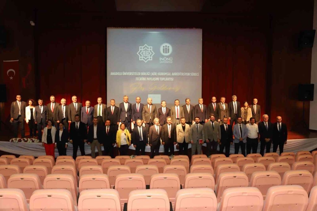 Üniversitelerdeki akredite istişaresi