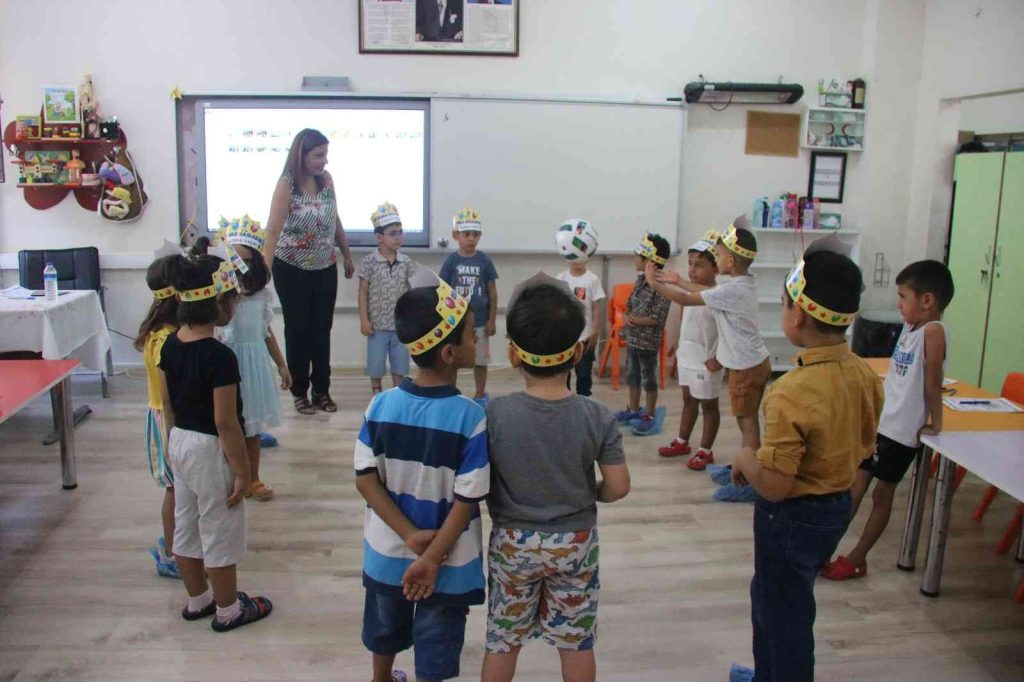 Uzman psikolog uyardı: “Ailelerin kendi kaygıları öğrencilerde başarısızlık duygusu ve ödevlere karşı dirençlere neden oluyor”