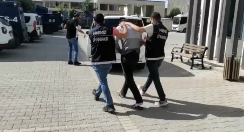 Yolcu otobüsünde uyuşturucuyla yakalanan zanlı tutuklandı