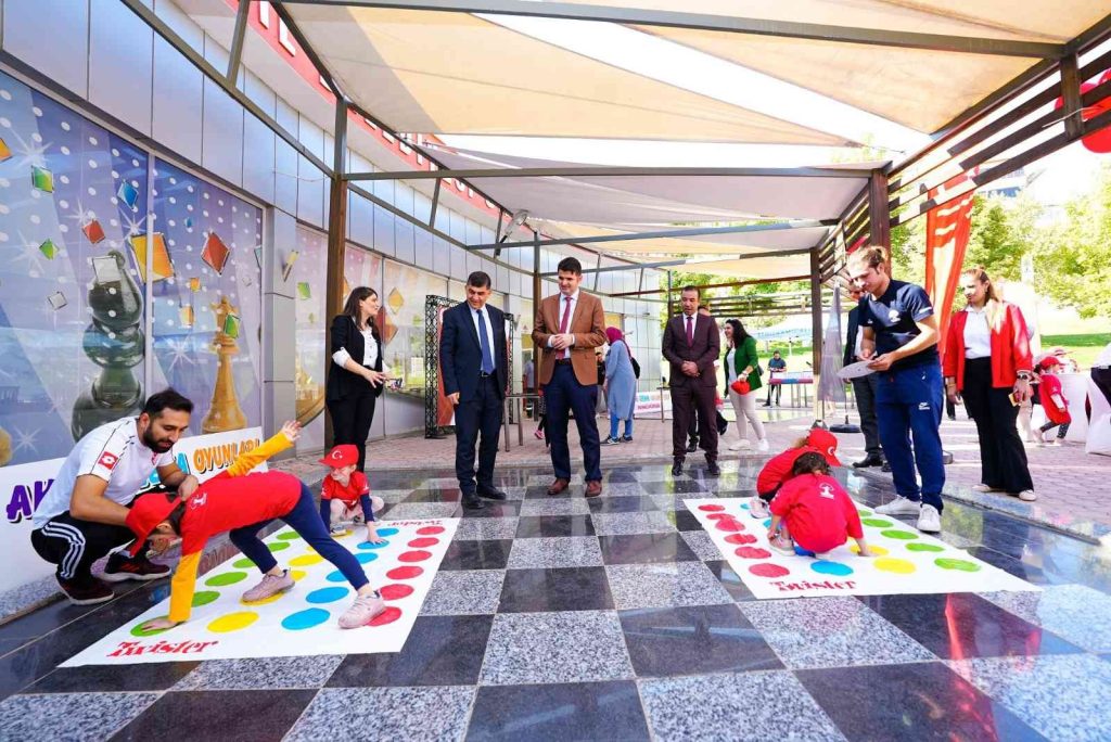 Akıl ve zeka oyunları şenliği büyük ilgi gördü