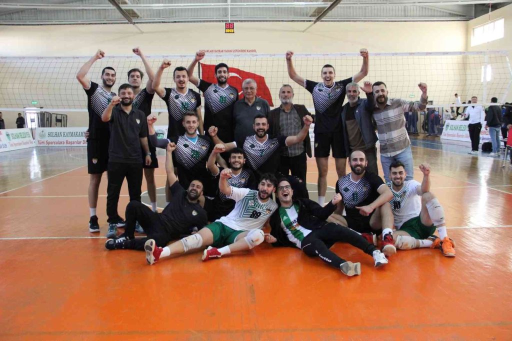Alpaslan Endüstri Erkekler 1. Ligi: Solhanspor: 3 – Niksar Belediyespor: 0
