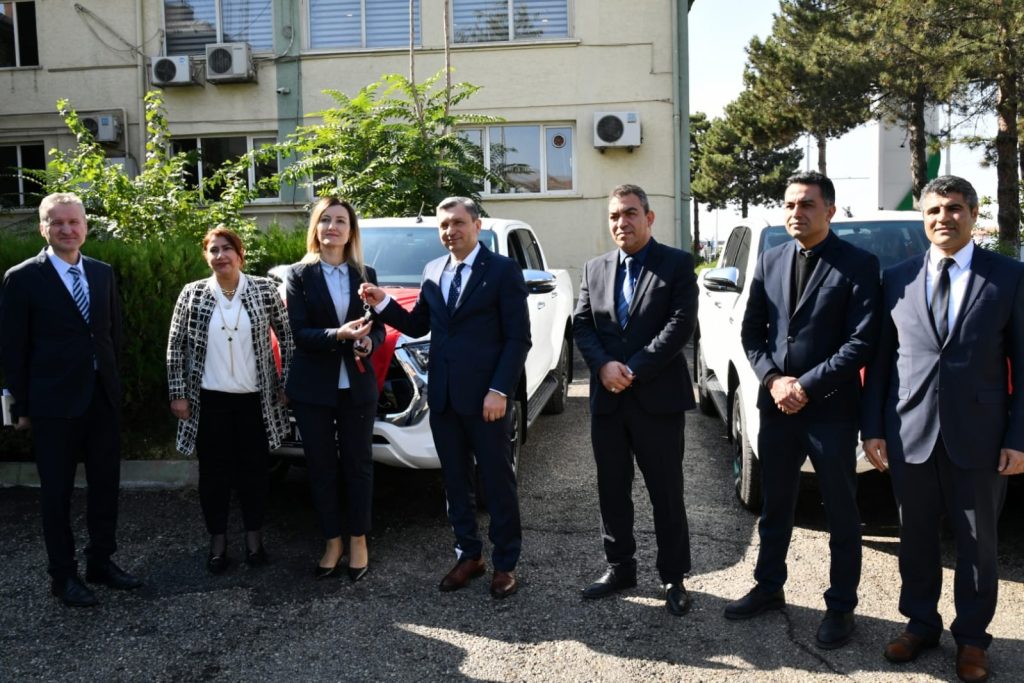 Arazi şartlarında görev için YİKOB’a 2 araç