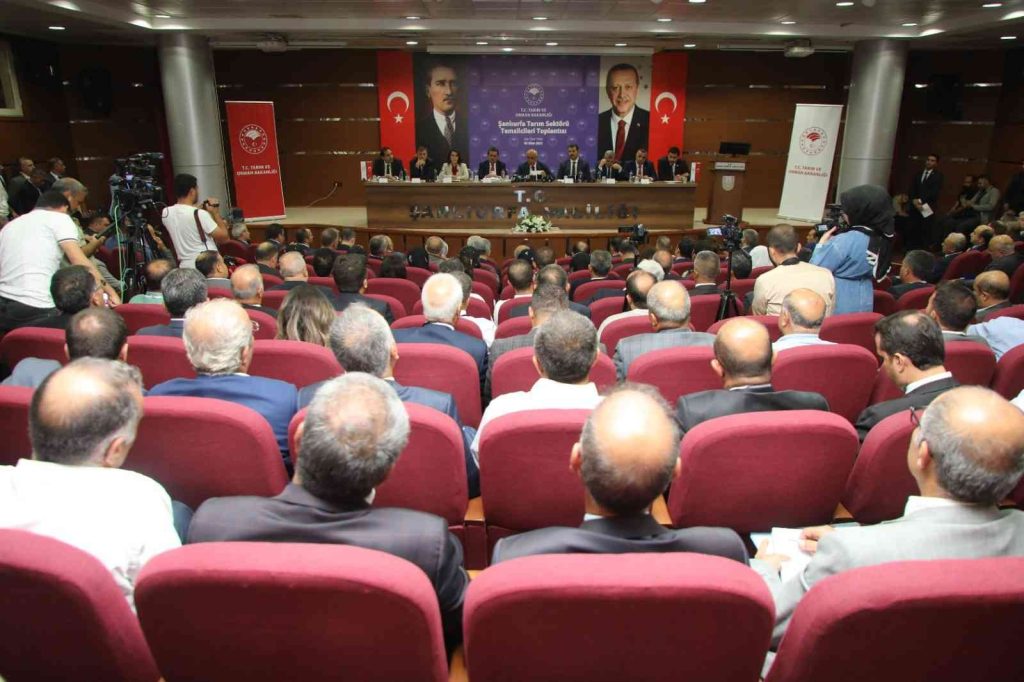 Bakan Kirişci, Şanlıurfa’da tarım sektörü temsilcileriyle buluştu