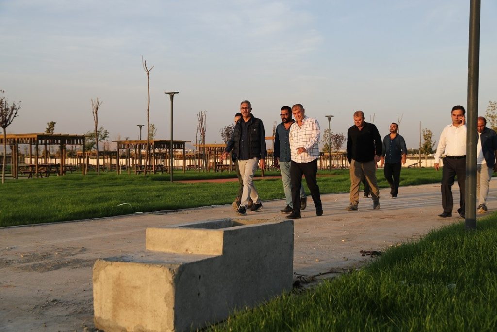 Bölgenin en büyük millet bahçesinde sona doğru