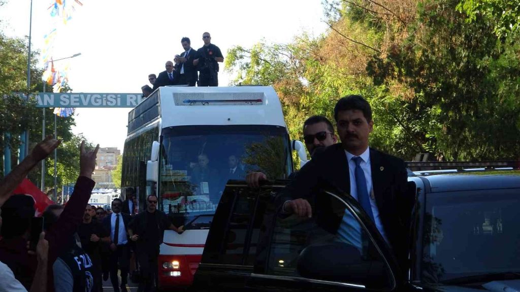 Cumhurbaşkanı Erdoğan ilk defa oy kullanacak gençlerle bir araya geldi