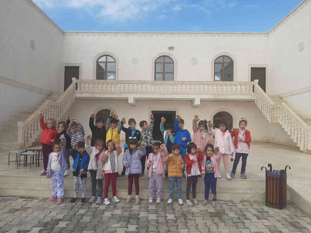 Diyarbakır’da bağevi çocukların ilgi odağı oldu