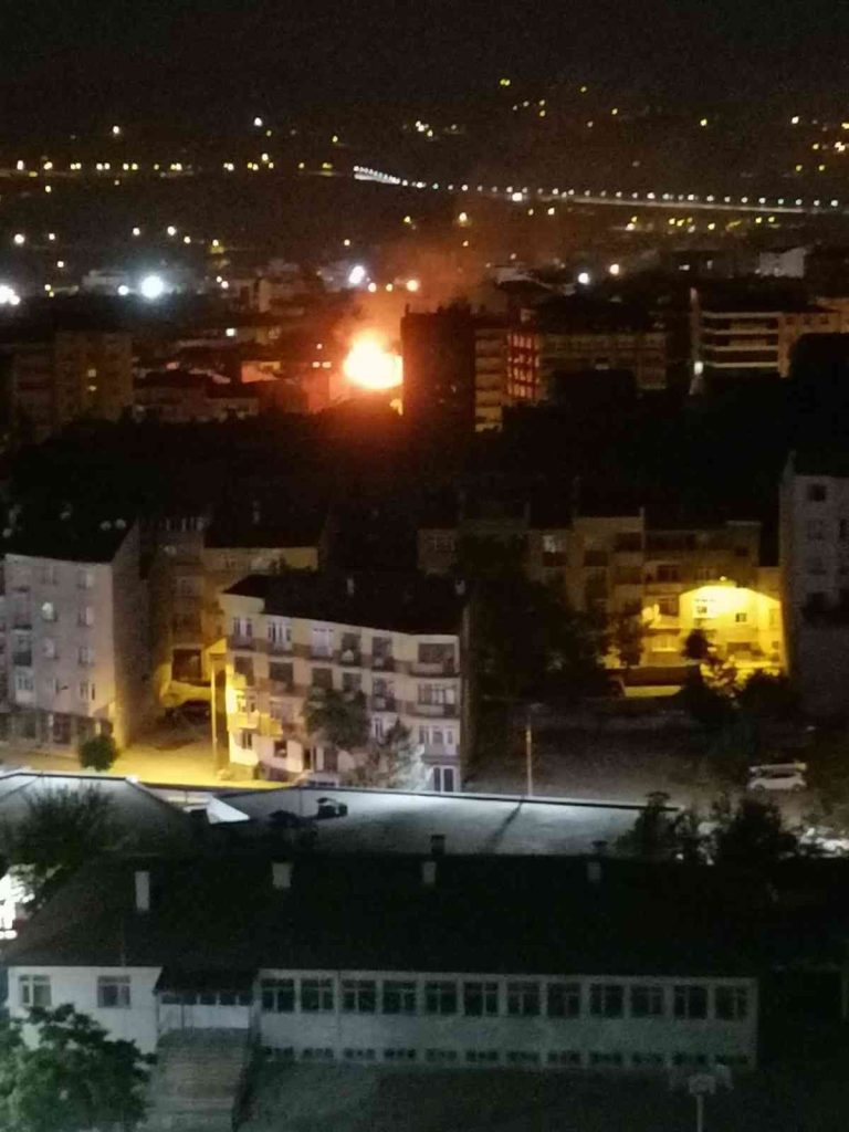 Elazığ’da çatı yangını