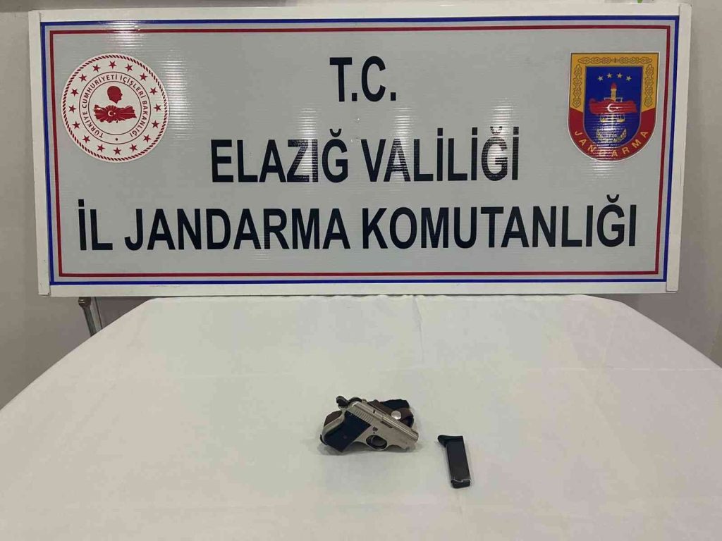 Elazığ’da ruhsatsız tabanca ele geçirildi