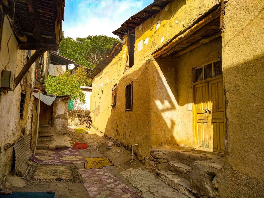 Elazığ’da tarihi konaklar sonbahar renklerine büründü