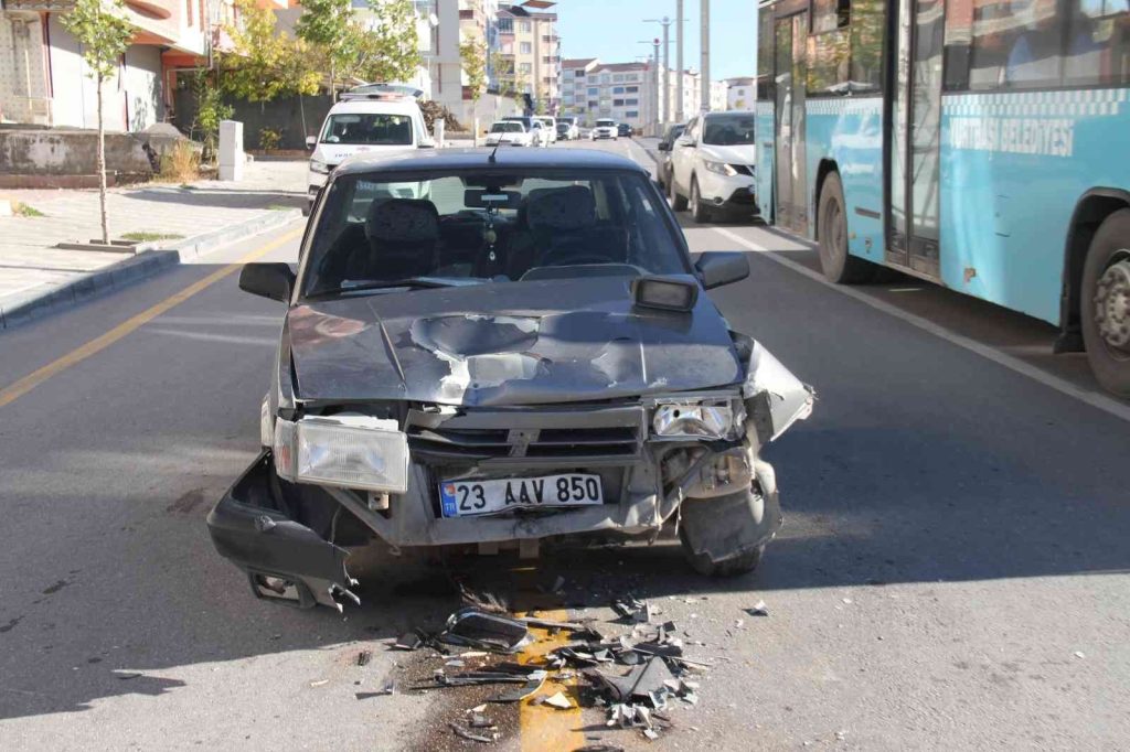 Elazığ’da trafik kazası: 2 yaralı