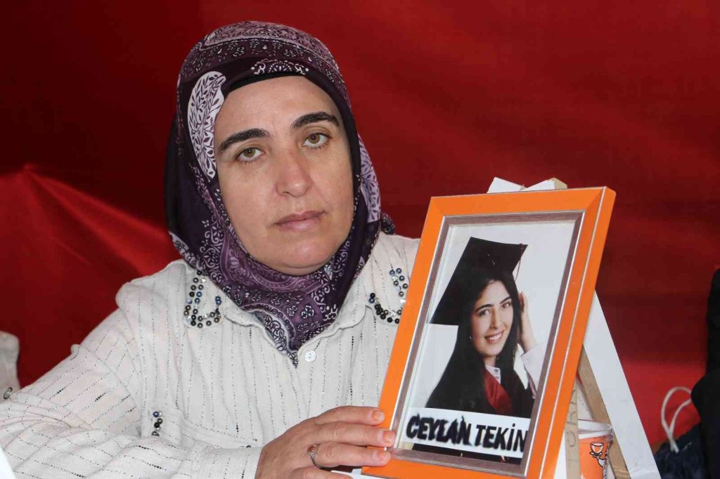 Evlat hasreti çeken anne, HDP’nin kızının üzerinden elini çekmesini istedi
