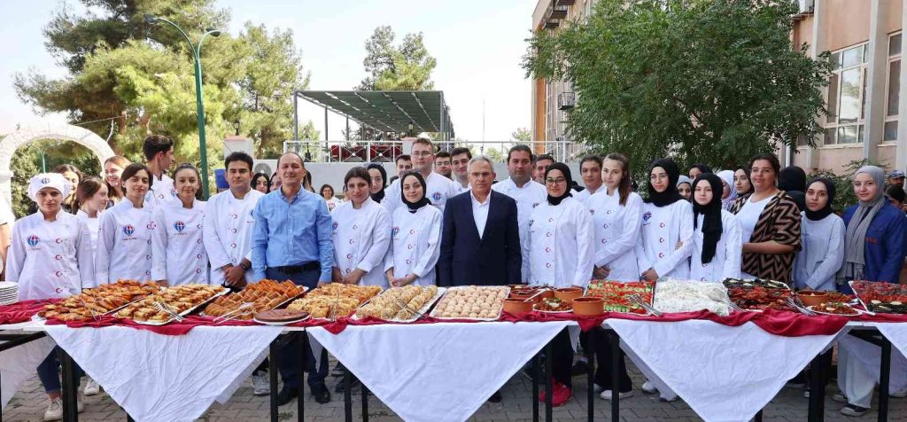 GAÜN’de geleneksel tanışma kahvaltısı