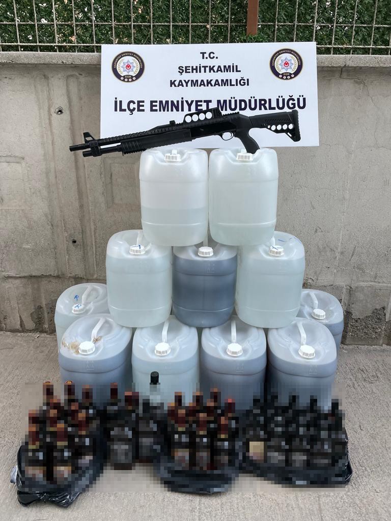 Gaziantep’te 400 litre sahte alkol ele geçirildi