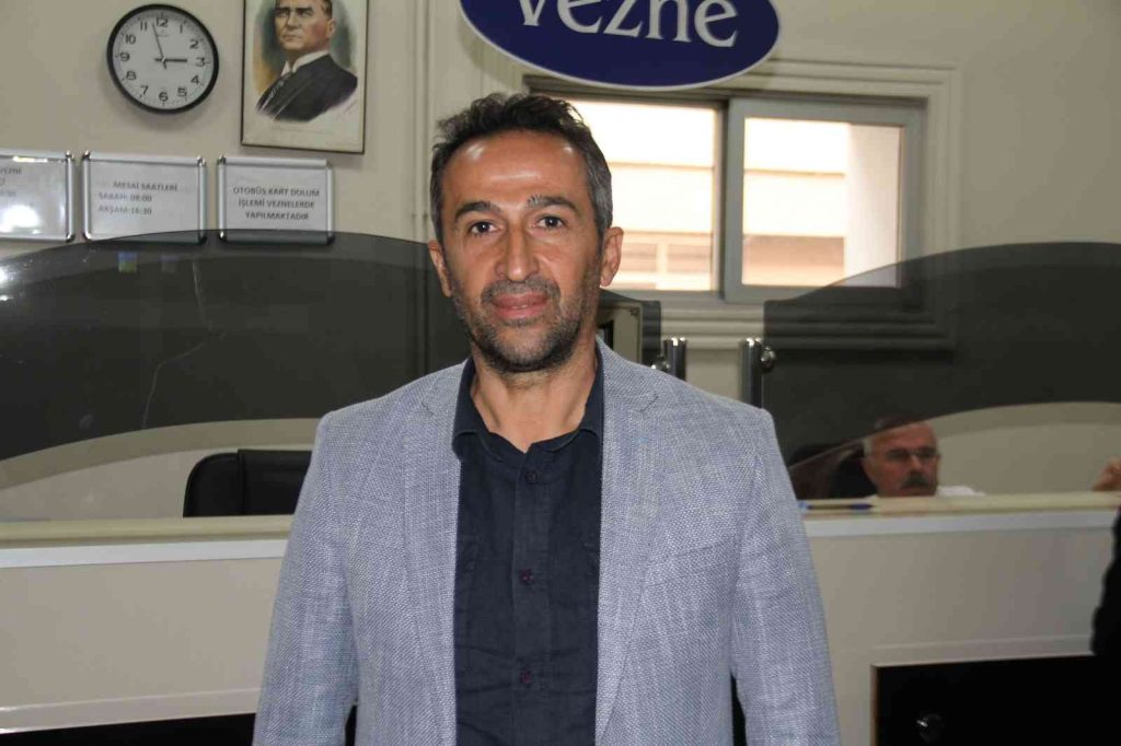 Kalp krizi geçiren vatandaşı kalp masajı ile hayatta tutan belediye personeli İHA’ya konuştu