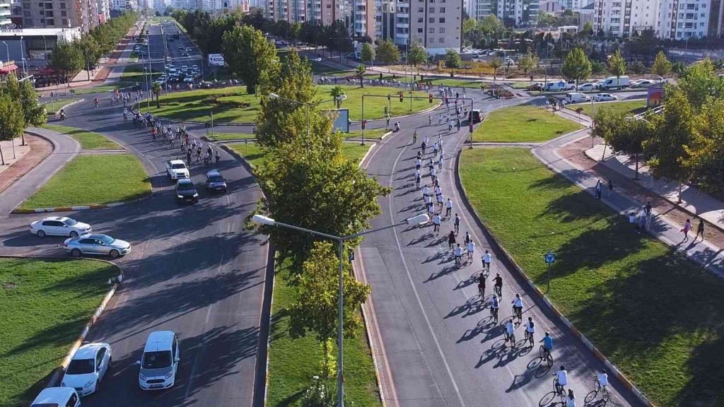 Kayapınar Belediyesi Pedal Çevirdi