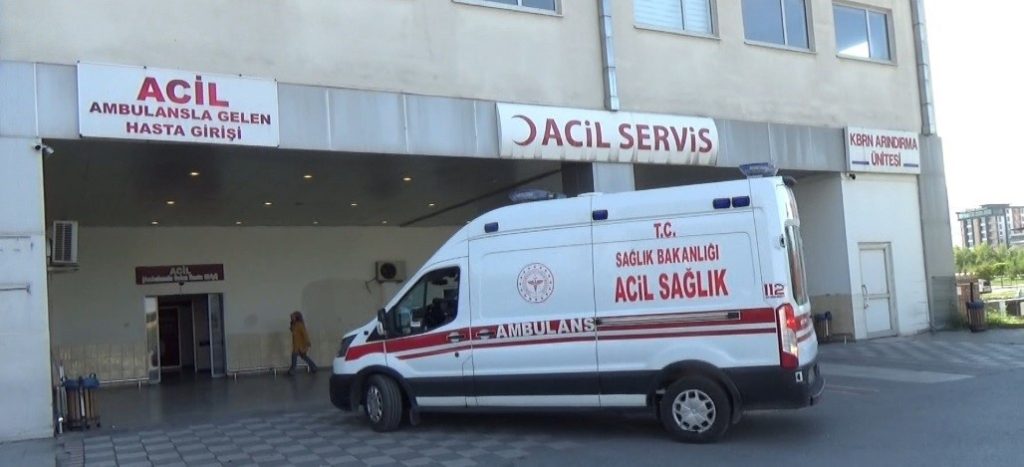 Kontrolden çıkan kamyonet takla attı: 2’si ağır 3 yaralı