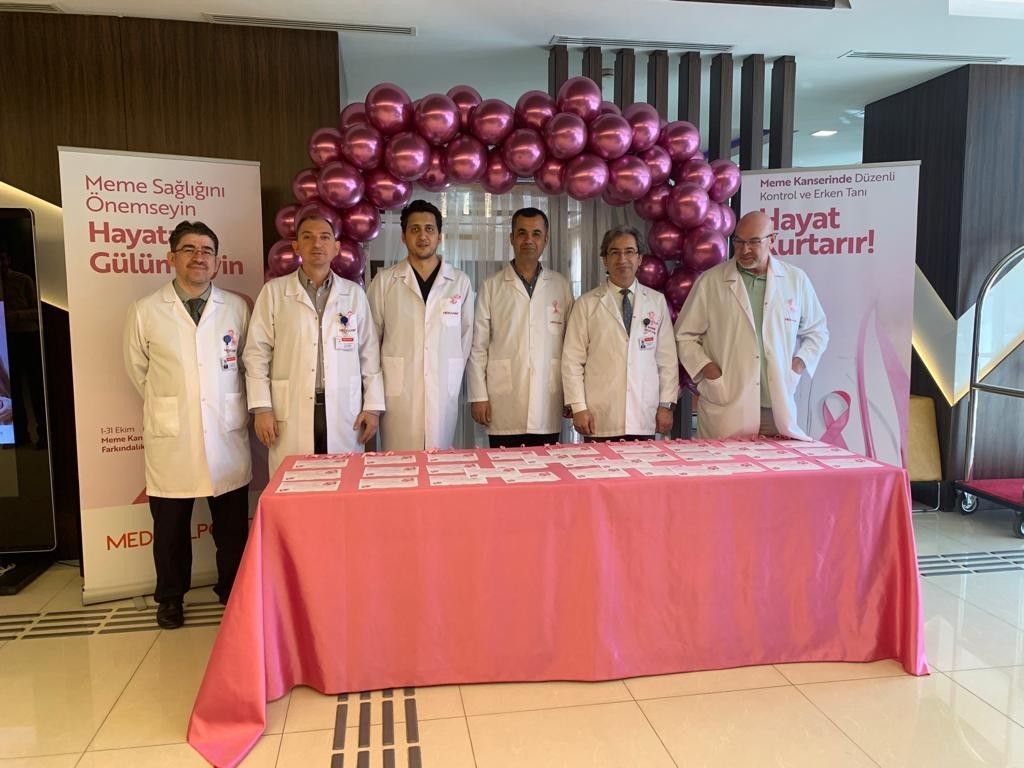 Meme kanseri farkındalık ayı