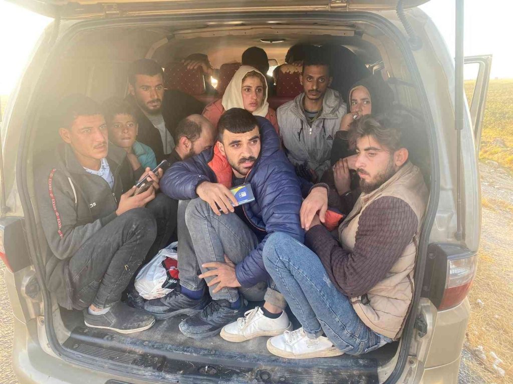 Şanlıurfa’da 18 düzensiz göçmen yakalandı