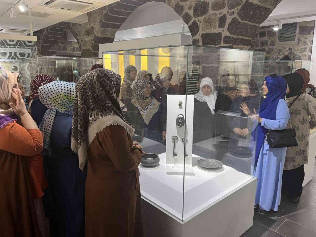 Tarihi alanlarda mimari açıdan kadın-şehir buluşması