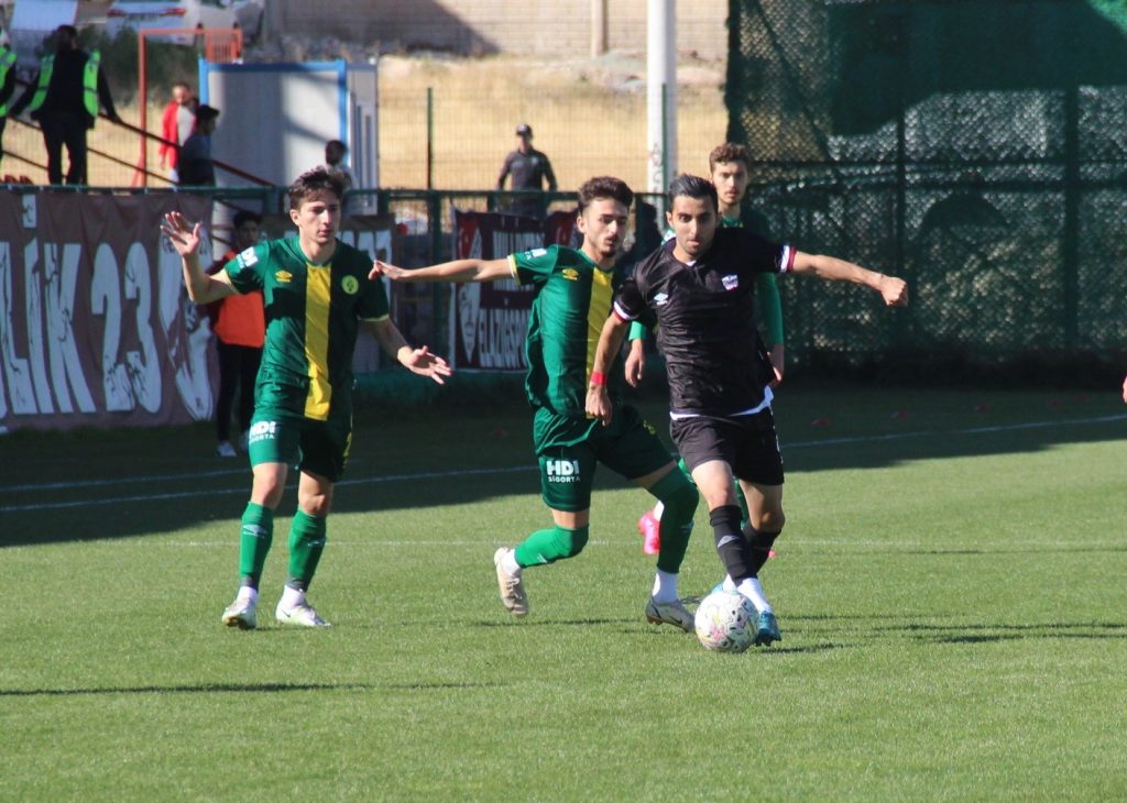 TFF 3. Lig: 23 Elazığ FK: 2 – Darıca Gençlerbirliği: 2