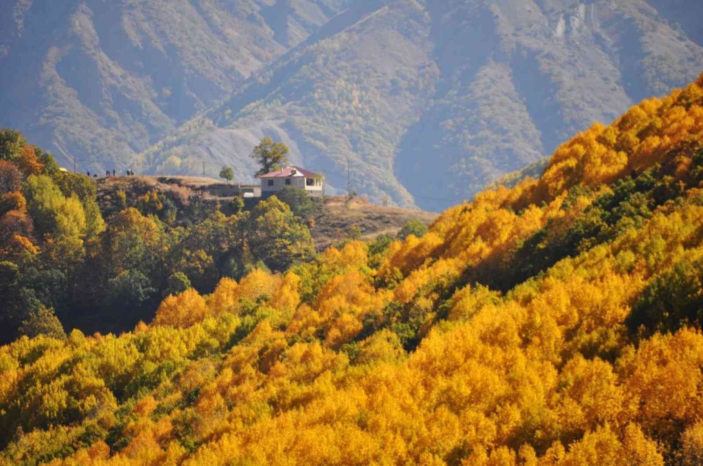Tunceli’de seyrine doyulmaz sonbahar güzelliği