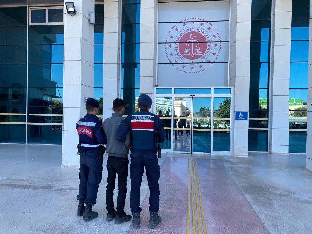 25 yıl hapis cezası bulunan firariyi jandarma yakaladı