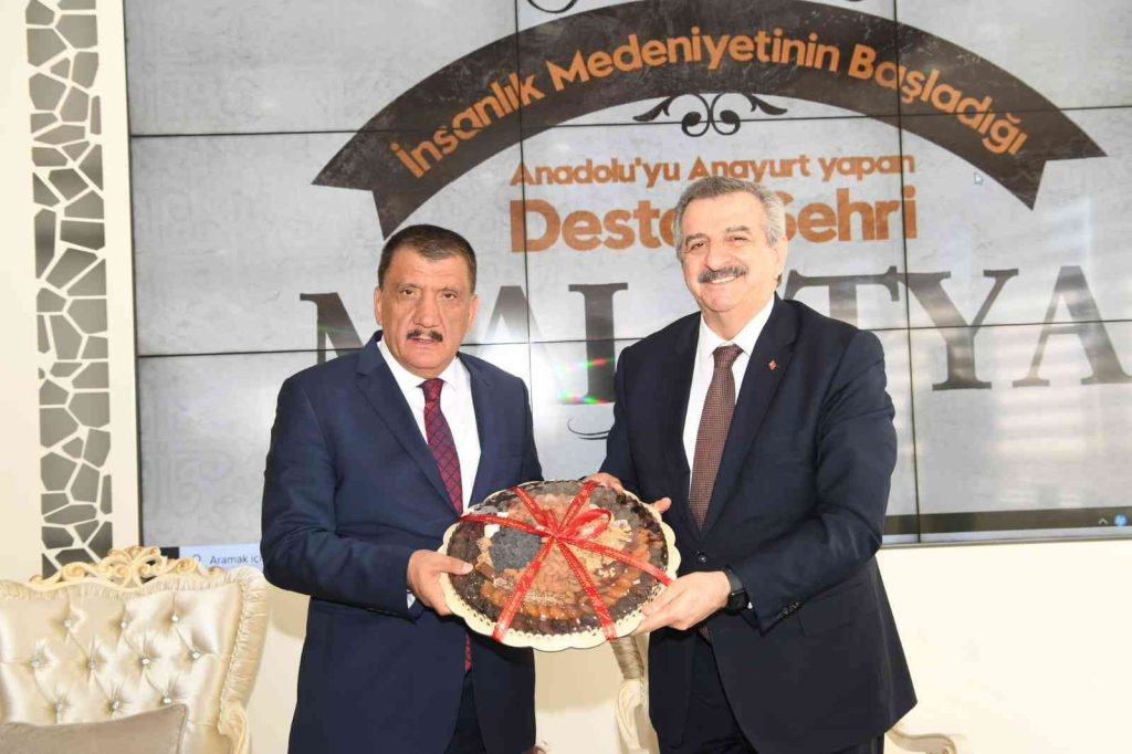 Bakan Yardımcısı Büyükdede, Başkan Gürkan ile bir araya geldi