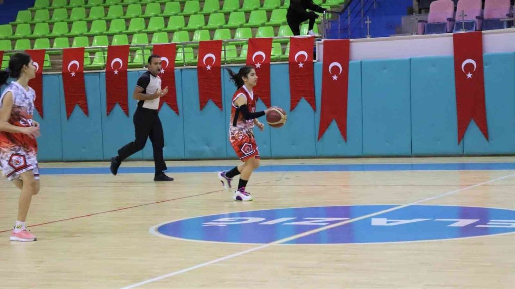 Elazığ’da basketbol yerel lig müsabakaları başladı