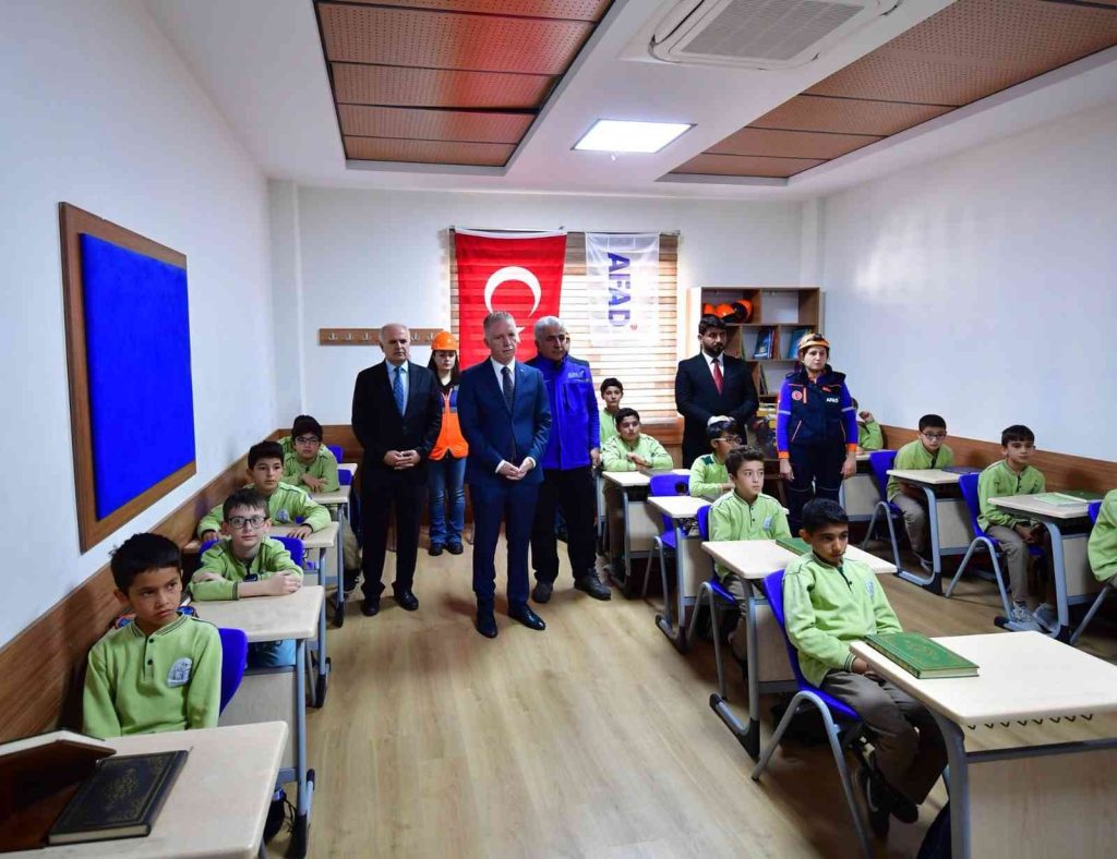 Gaziantep’te deprem ve tahliye tatbikatı gerçekleşti