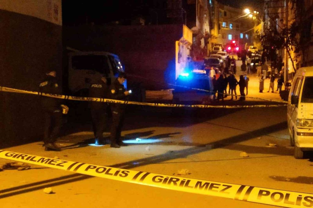 Gaziantep’te komşu kavgası: 1 ölü, 3 yaralı