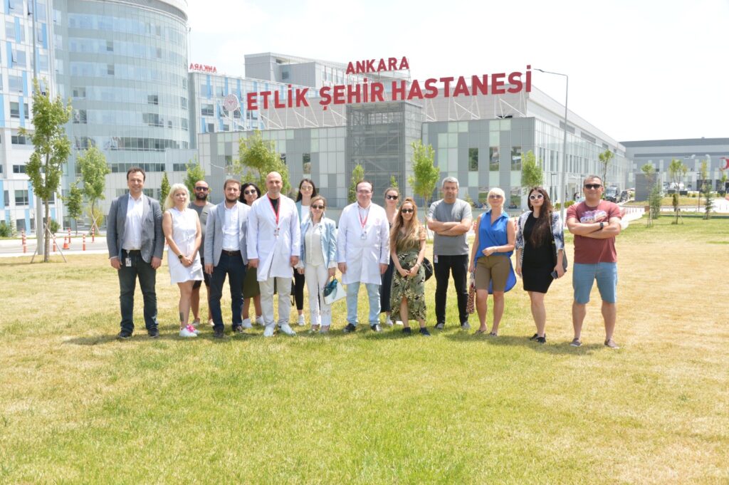 Yabancı basın, Ankara Etlik Şehir Hastanesini gezdi.