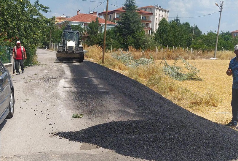 Güdül Belediyesinden Asfaltlama Çalışması