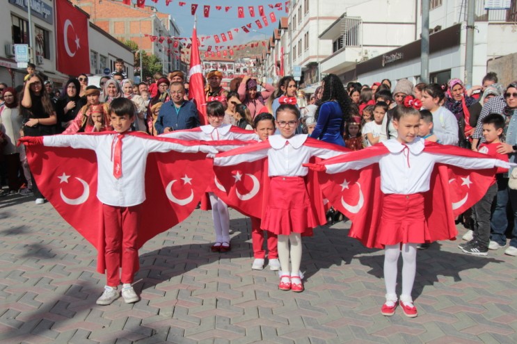 Cumhurbaşkanı Erdoğan’dan öğrencilere 100’üncü yıl hediyesi